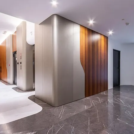 25th Floor Mercury Apartment *